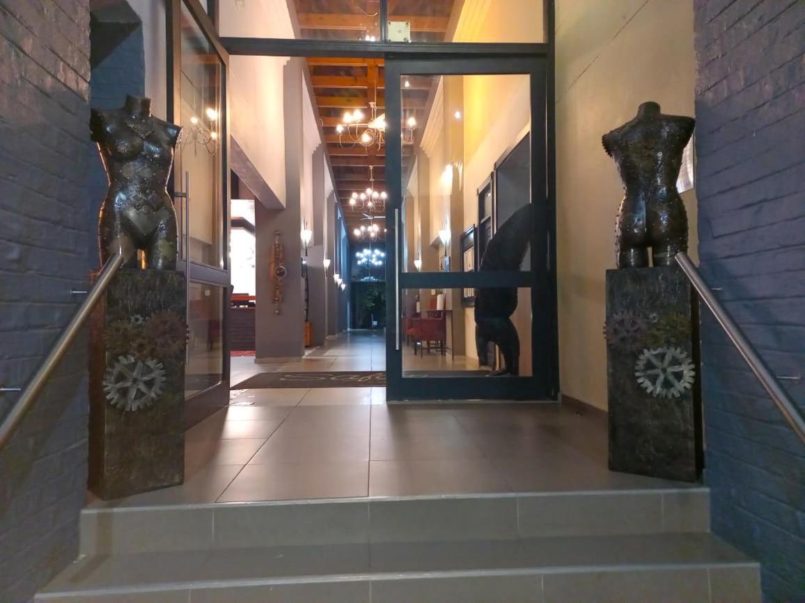 Safari Hotel & Convention Centre Rustenburg Eksteriør bilde